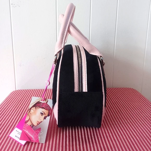 Paris Hilton Purse - Picture 6 of 13